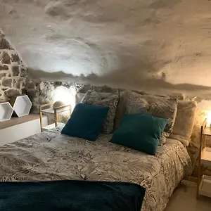 https://dans-le-charme-de-la-pierre.fr-provencehotel.com